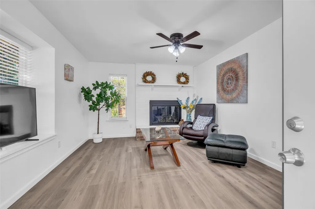 1319 Parkway Court Arlington TX 76010