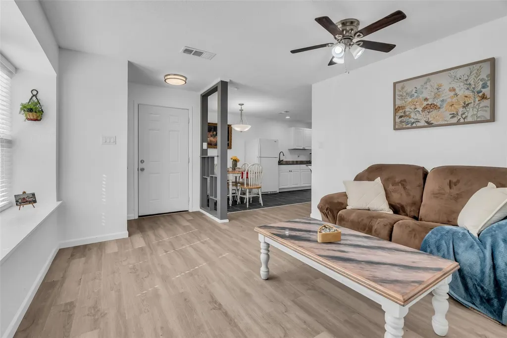1319 Parkway Court Arlington TX 76010