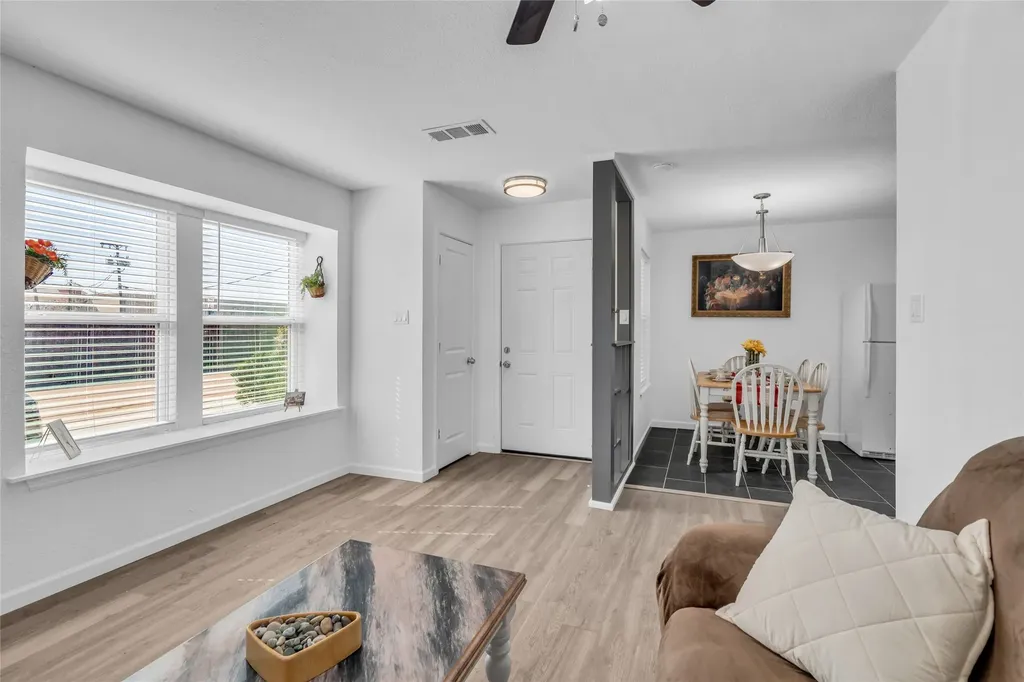 1319 Parkway Court Arlington TX 76010
