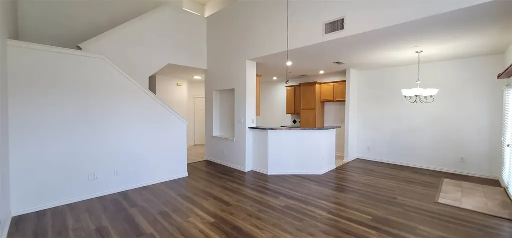 909 Avondale Lane Plano TX 75025