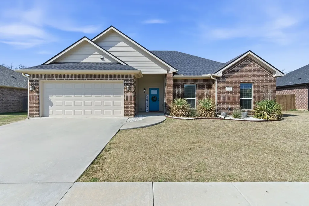 711 Hadley Lane Valley View TX 76272