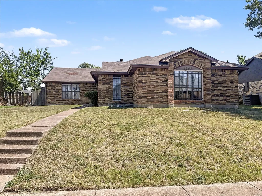 1353 Southridge Drive Lancaster TX 75146