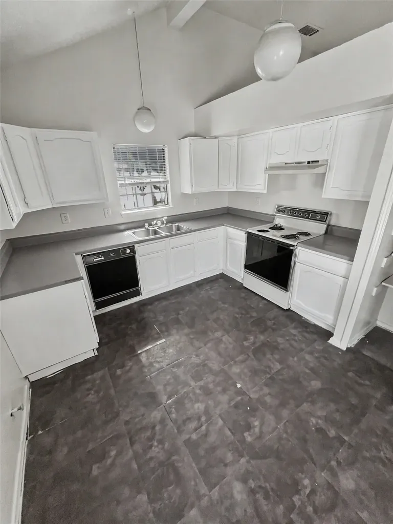 1353 Southridge Drive Lancaster TX 75146
