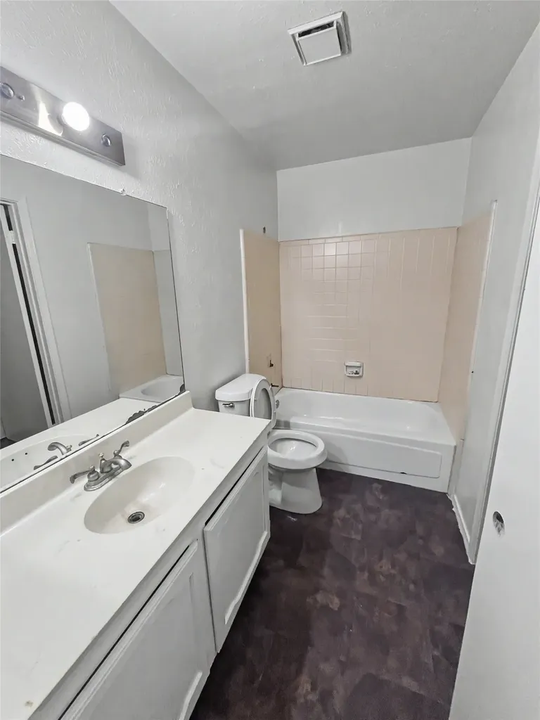1353 Southridge Drive Lancaster TX 75146