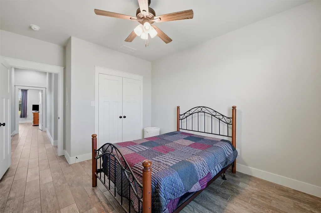 884 Cheyenne Trail Trenton TX 75490