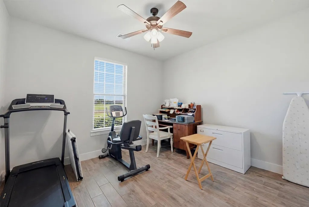 884 Cheyenne Trail Trenton TX 75490