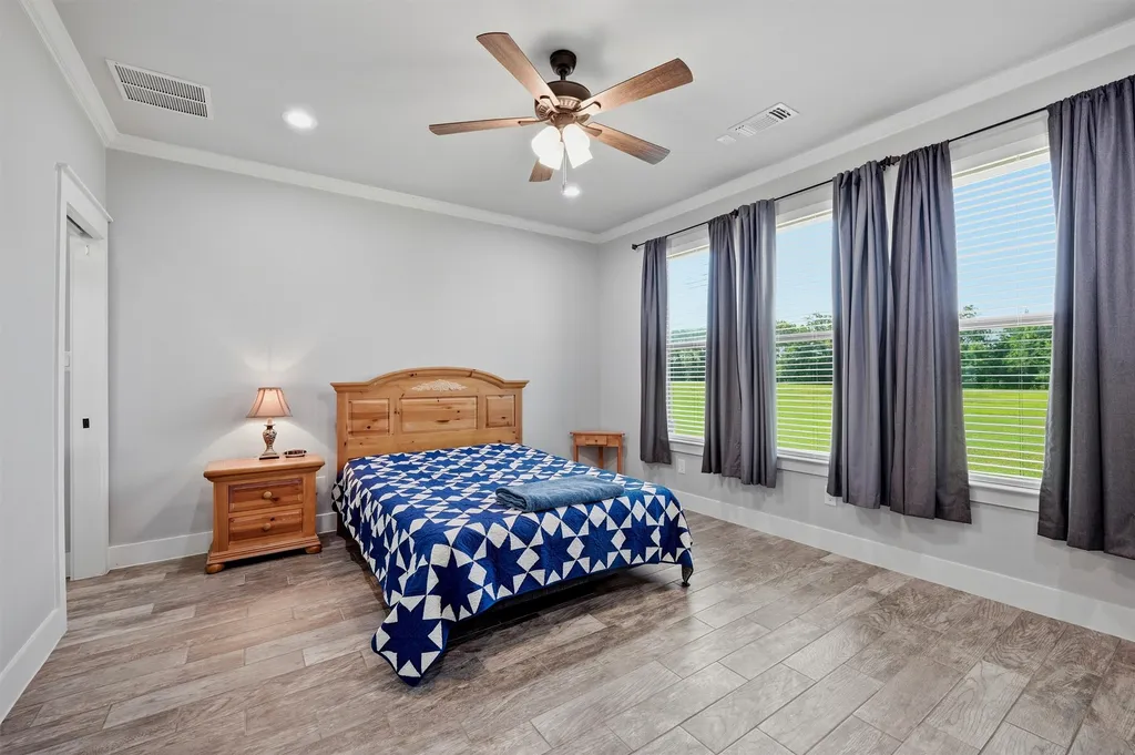 884 Cheyenne Trail Trenton TX 75490