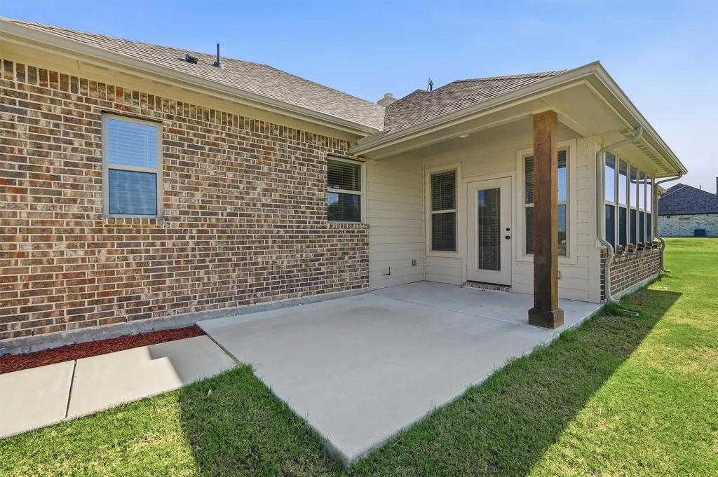 884 Cheyenne Trail Trenton TX 75490