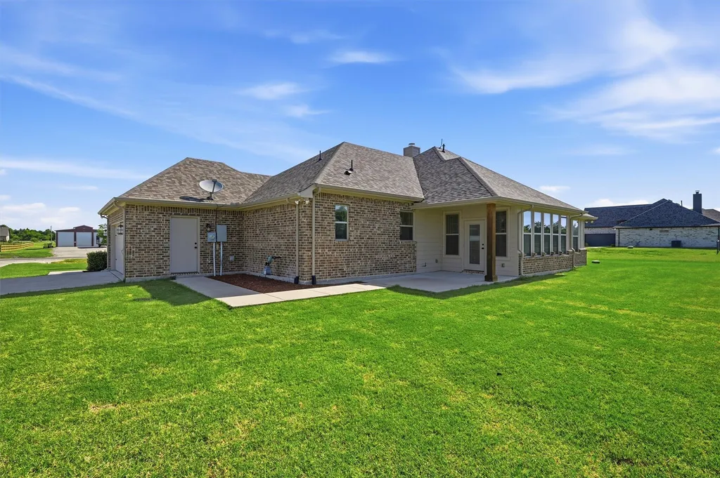 884 Cheyenne Trail Trenton TX 75490
