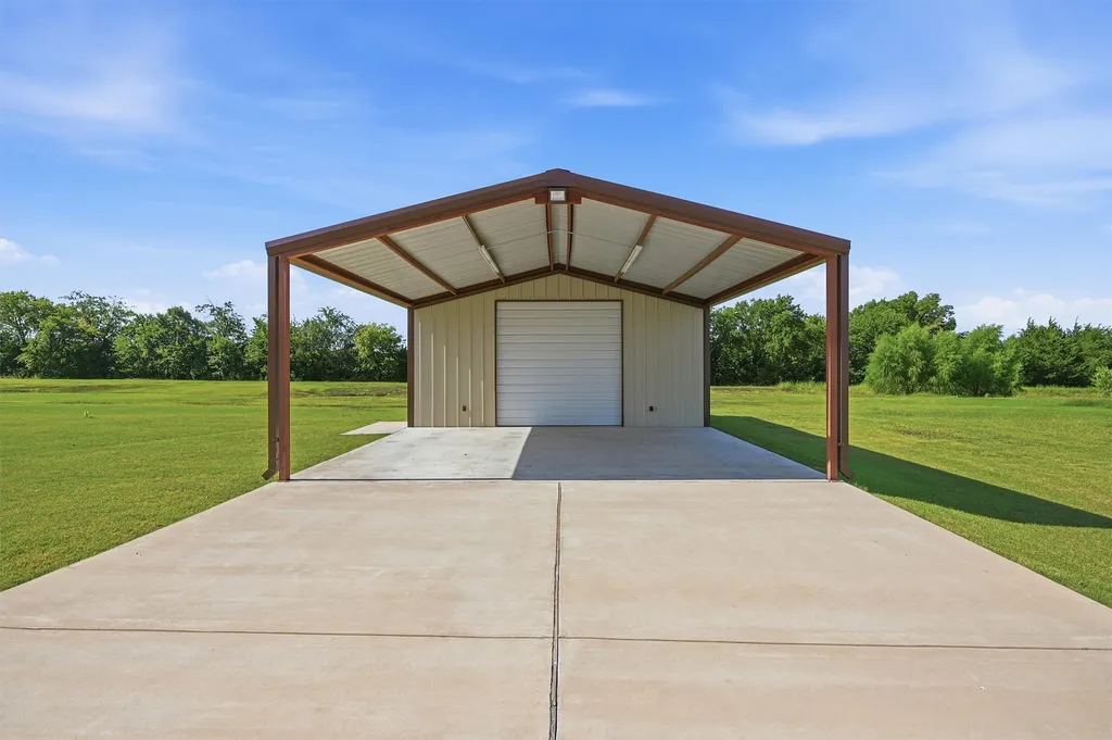 884 Cheyenne Trail Trenton TX 75490