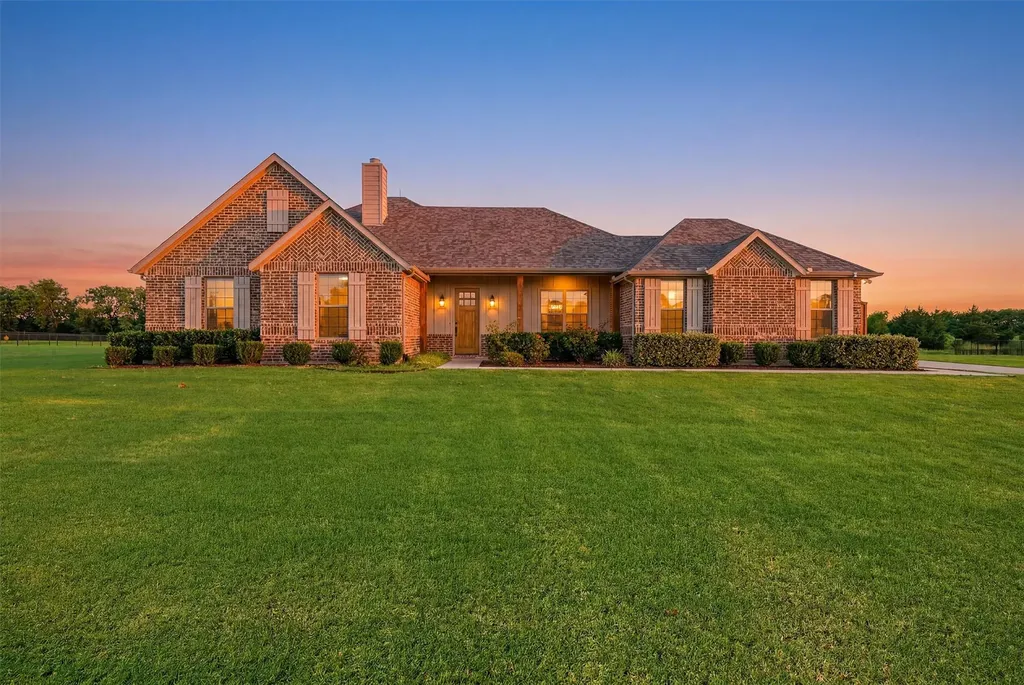 884 Cheyenne Trail Trenton TX 75490