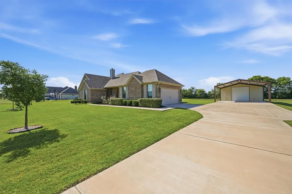 884 Cheyenne Trail Trenton TX 75490