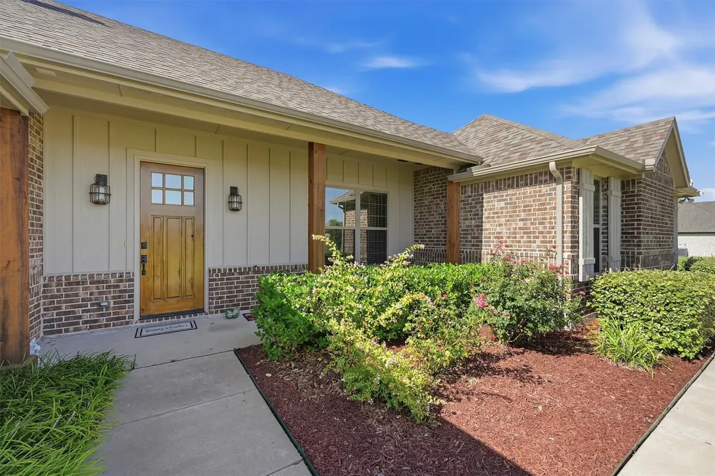 884 Cheyenne Trail Trenton TX 75490