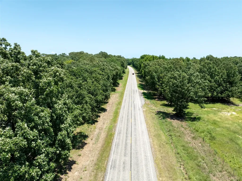 Tbd 906 E Paris TX 75462