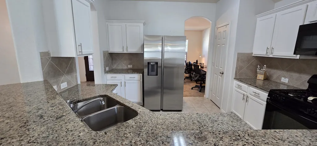 452 Paddle Drive Crowley TX 76036