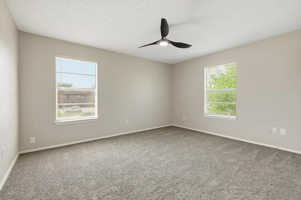 316 Cambridge Drive Saginaw TX 76179