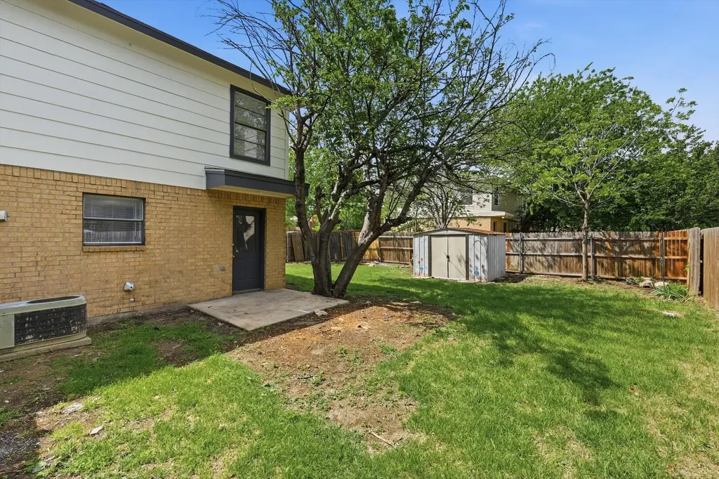 316 Cambridge Drive Saginaw TX 76179