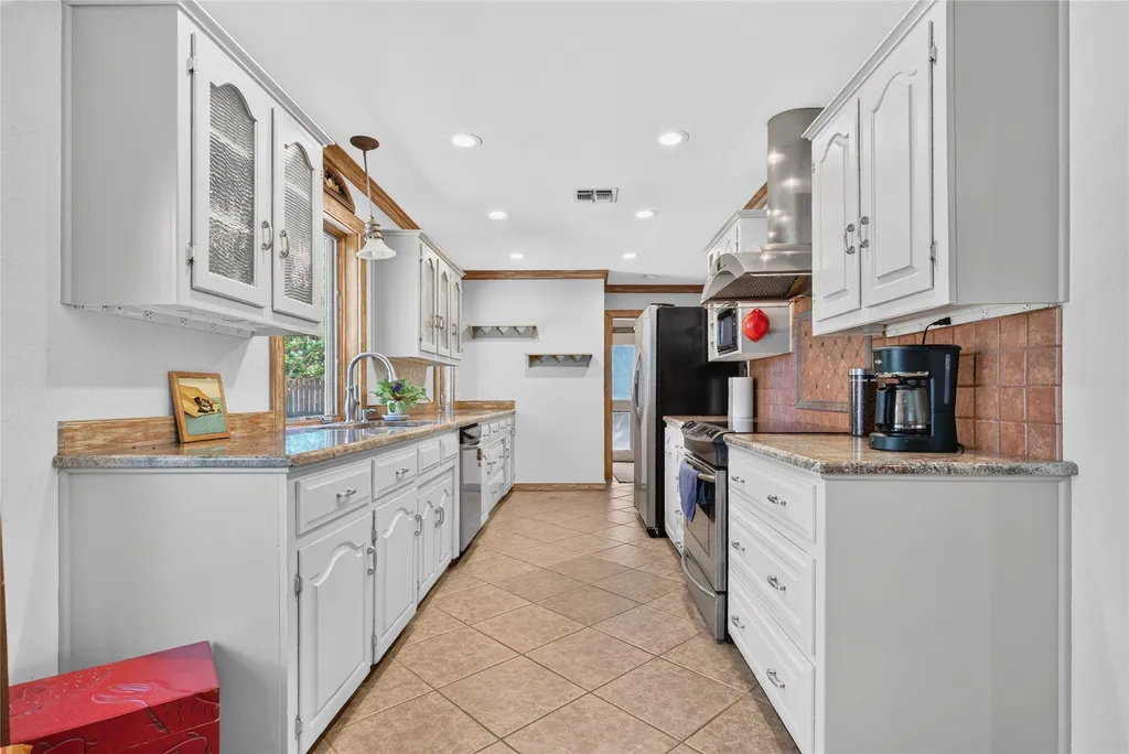 3206 Village Park Drive Waco TX 76708