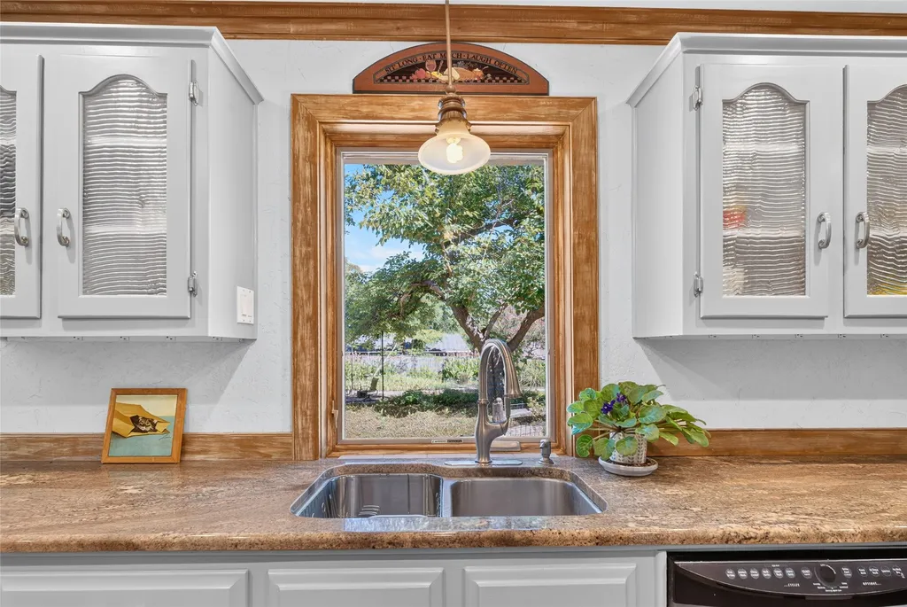 3206 Village Park Drive Waco TX 76708