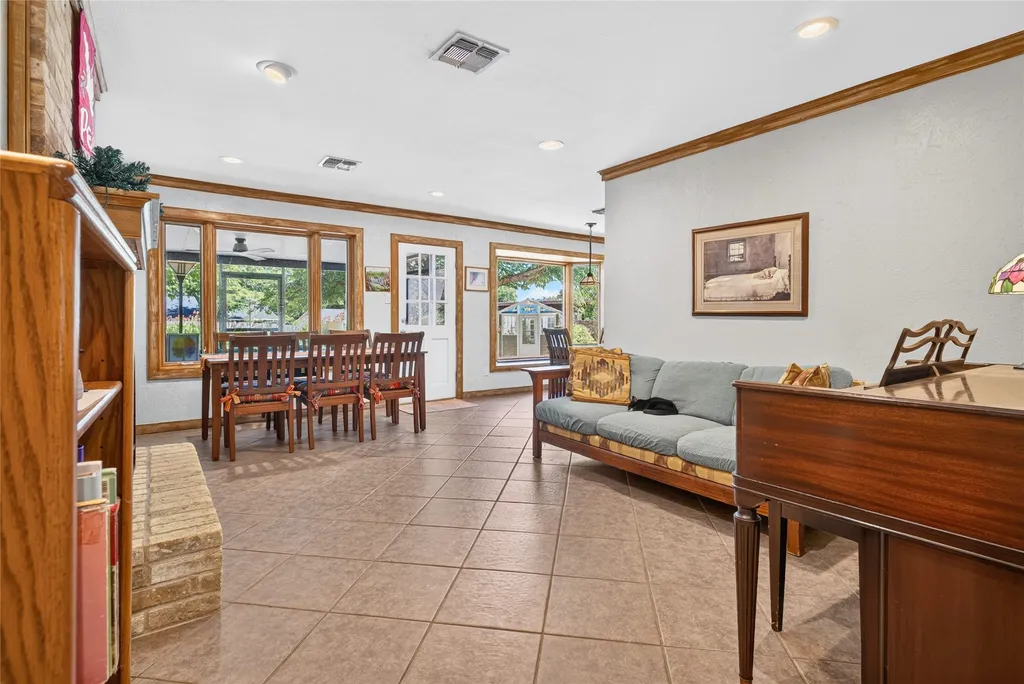 3206 Village Park Drive Waco TX 76708