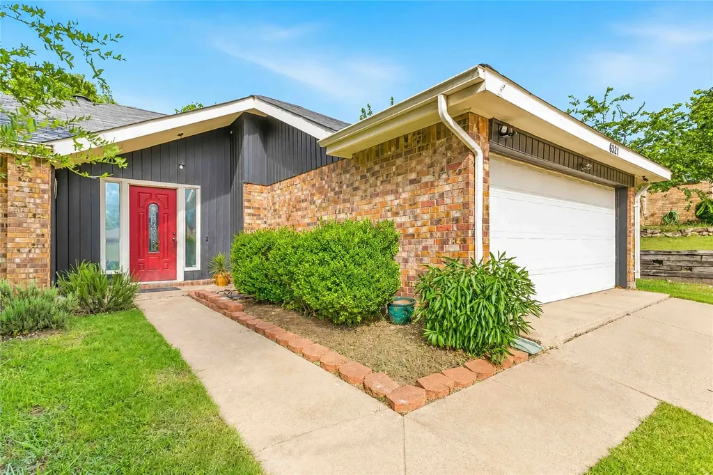6321 Brookhaven Trail Fort Worth TX 76133
