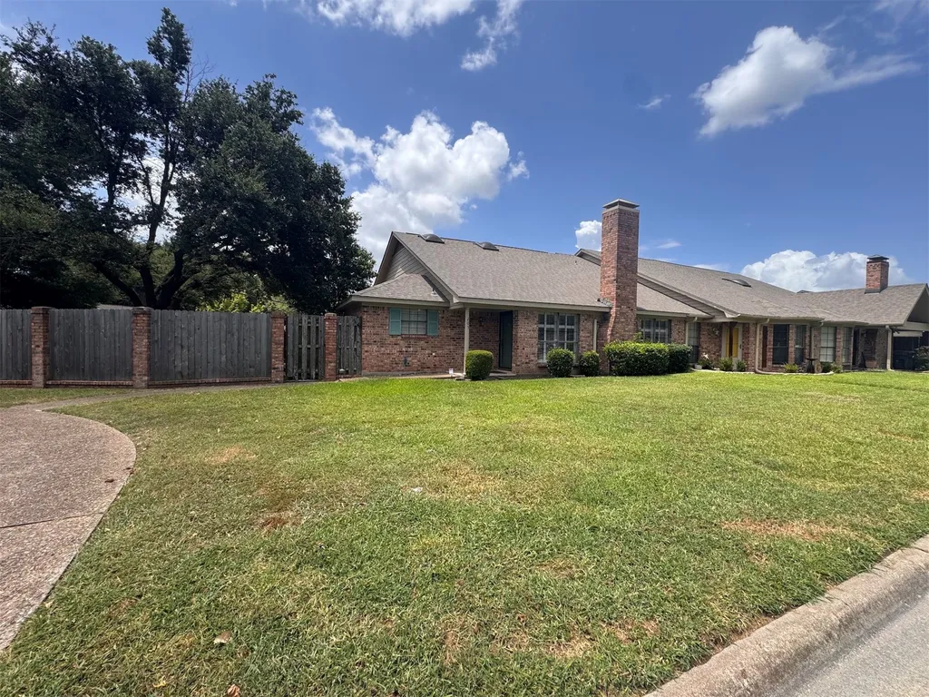 205 Northwood Boulevard Corsicana TX 75110