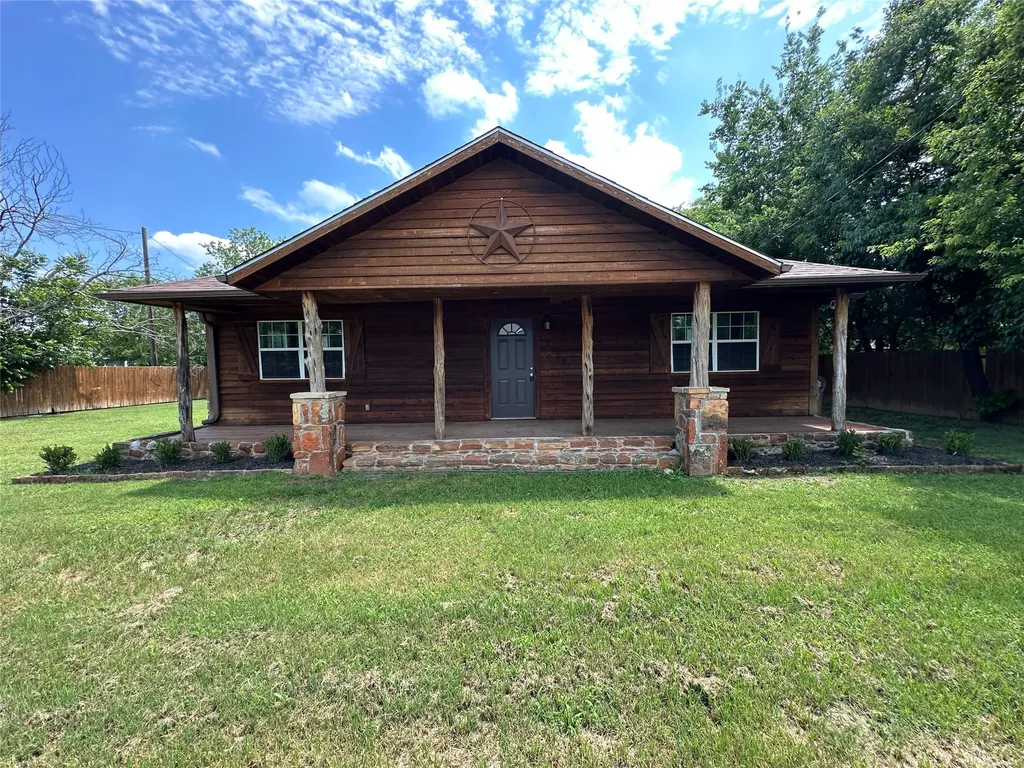 1114 14th Street Mineral Wells TX 76067