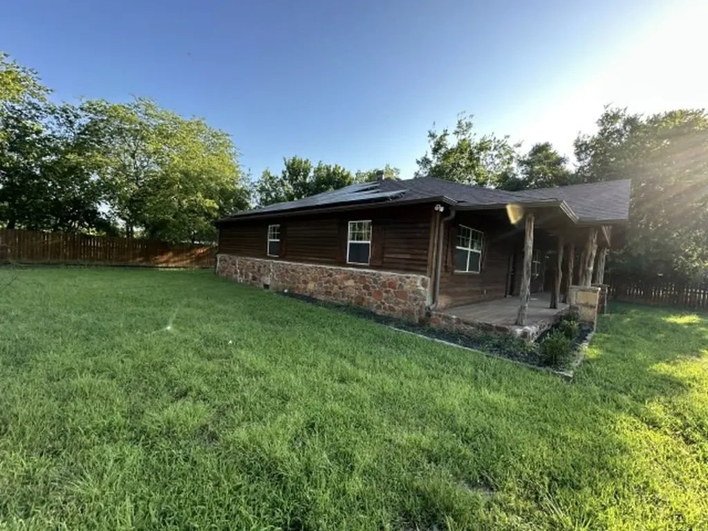 1114 14th Street Mineral Wells TX 76067
