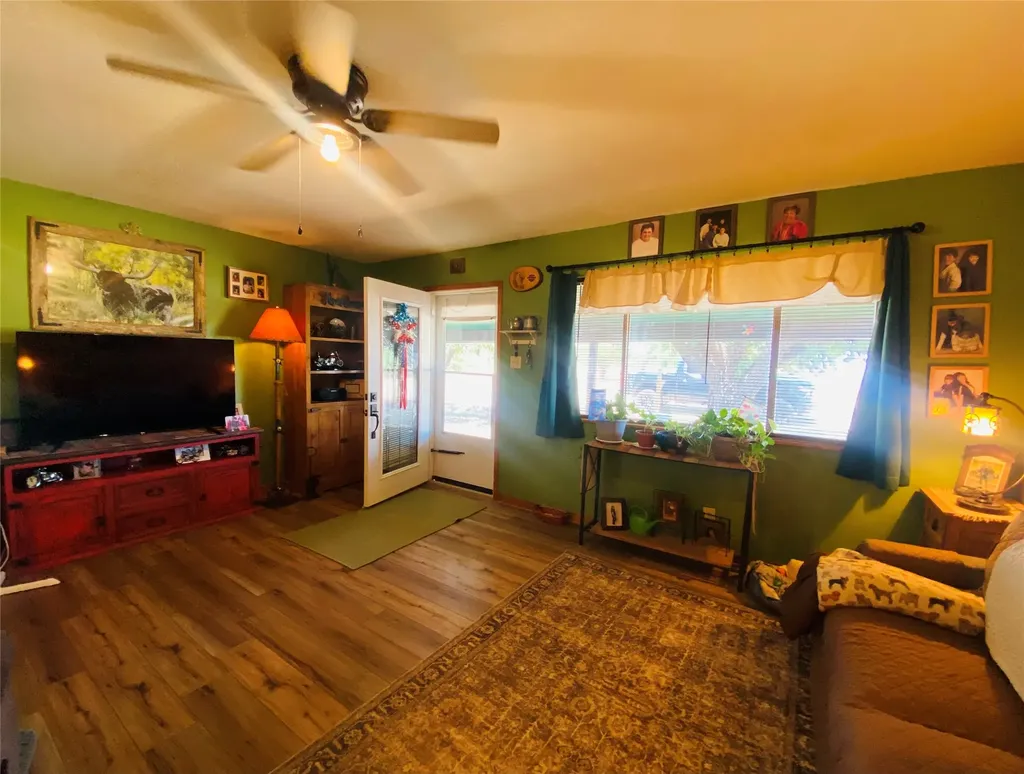 335 S Monroe Avenue Aspermont TX 79502