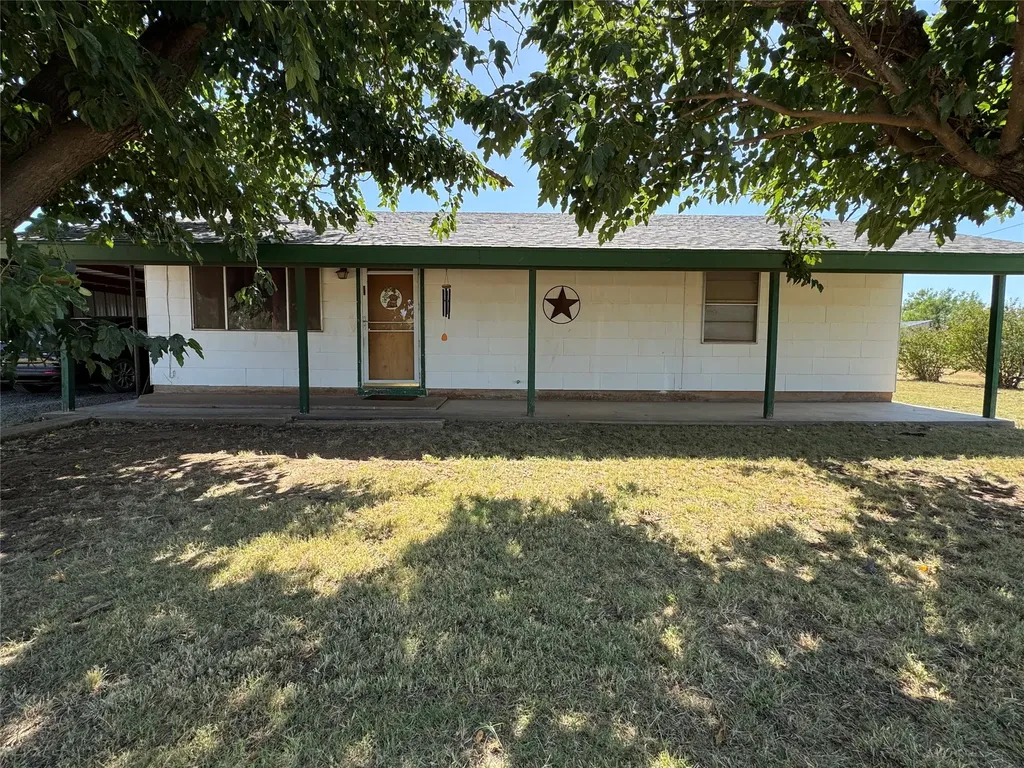 335 S Monroe Avenue Aspermont TX 79502