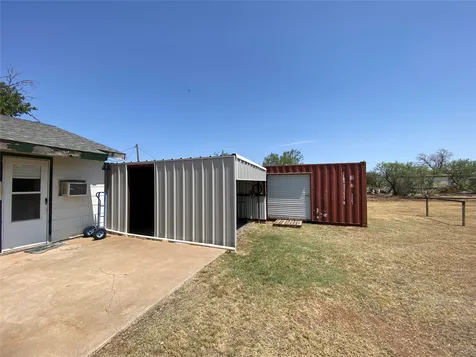 335 S Monroe Avenue Aspermont TX 79502