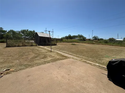 335 S Monroe Avenue Aspermont TX 79502