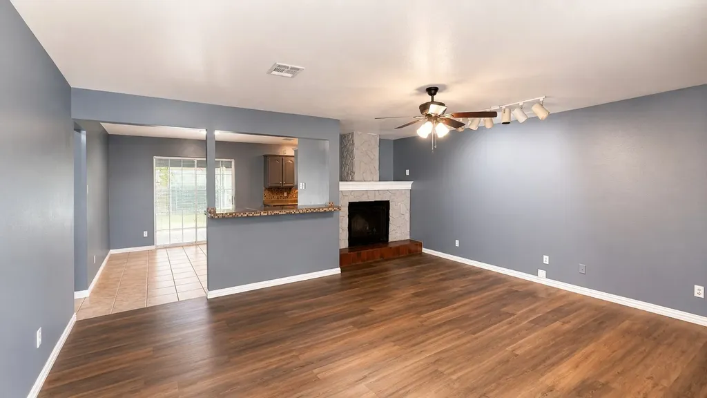 604 Holly Lane Duncanville TX 75116