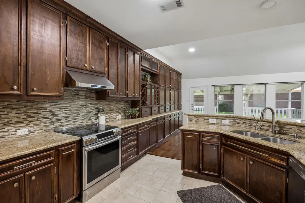 1313 Blairwood Drive Flower Mound TX 75028