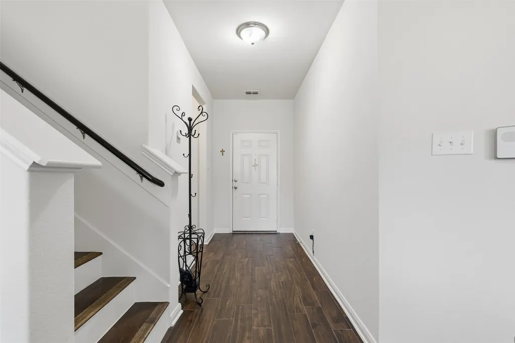14229 Bridgeview Lane Dallas TX 75253