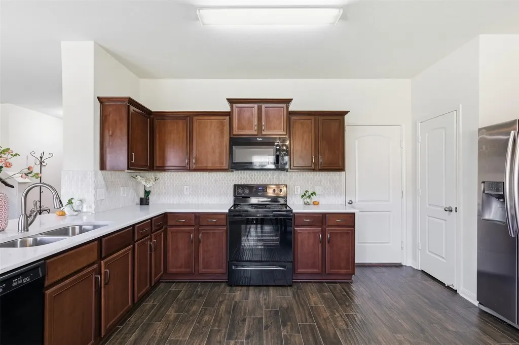 14229 Bridgeview Lane Dallas TX 75253