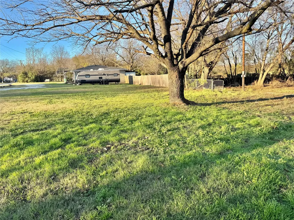 738 Cole Street Gainesville TX 76240