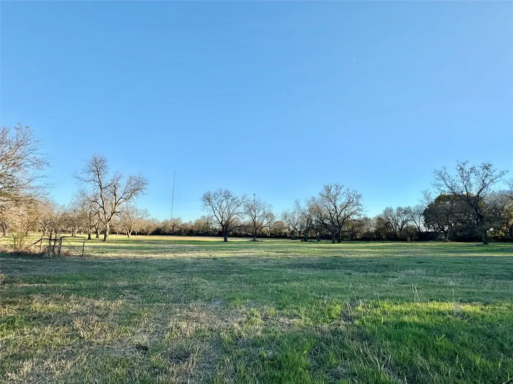 738 Cole Street Gainesville TX 76240