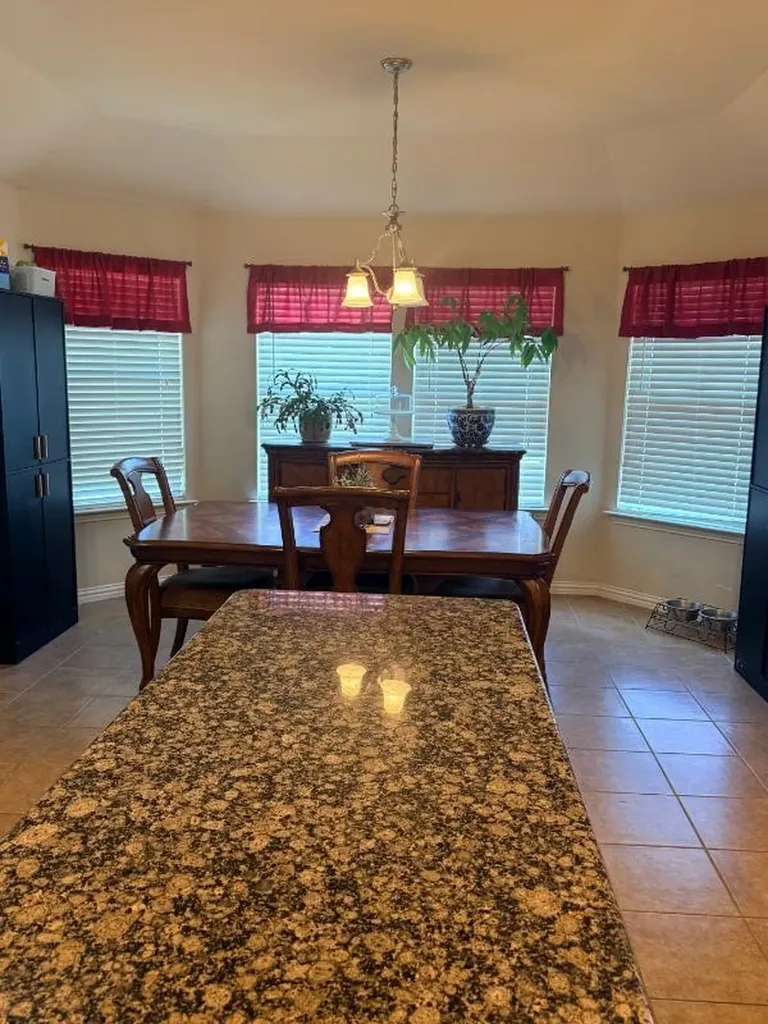 136 Holly Street Waxahachie TX 75165
