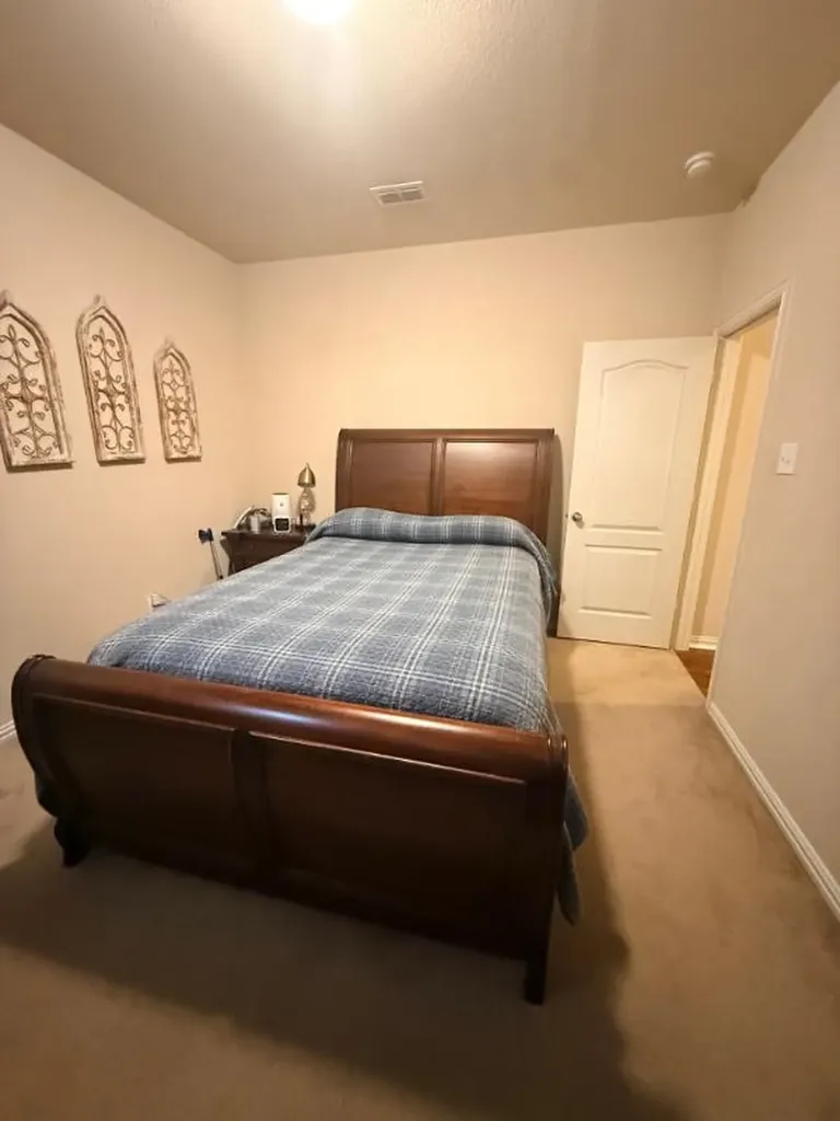 136 Holly Street Waxahachie TX 75165