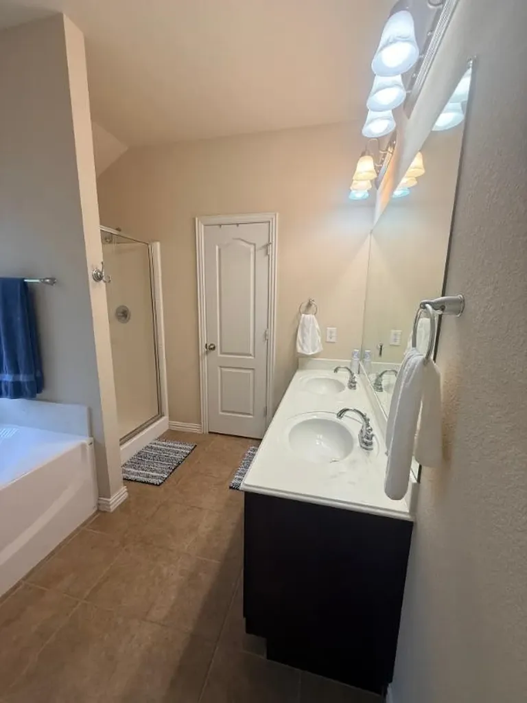 136 Holly Street Waxahachie TX 75165