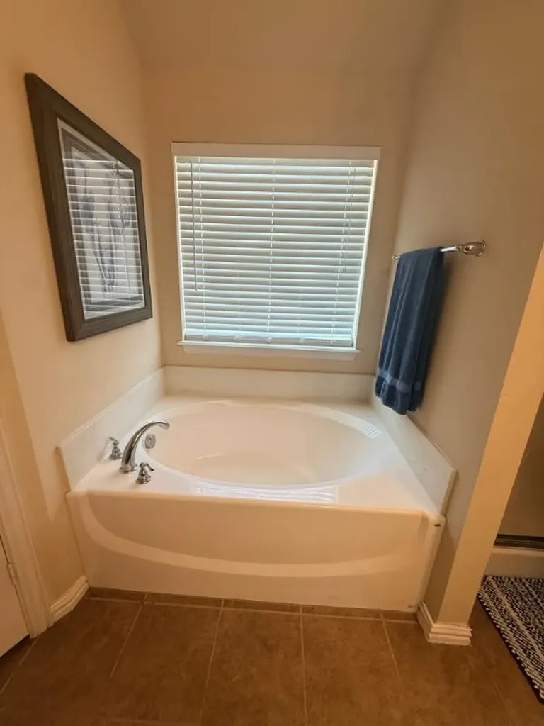 136 Holly Street Waxahachie TX 75165