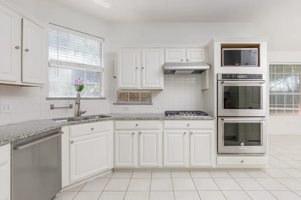 14617 Woodshadow Lane Addison TX 75001