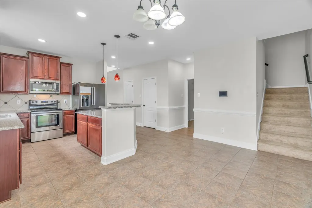 928 Casa Grandes Drive Arlington TX 76002