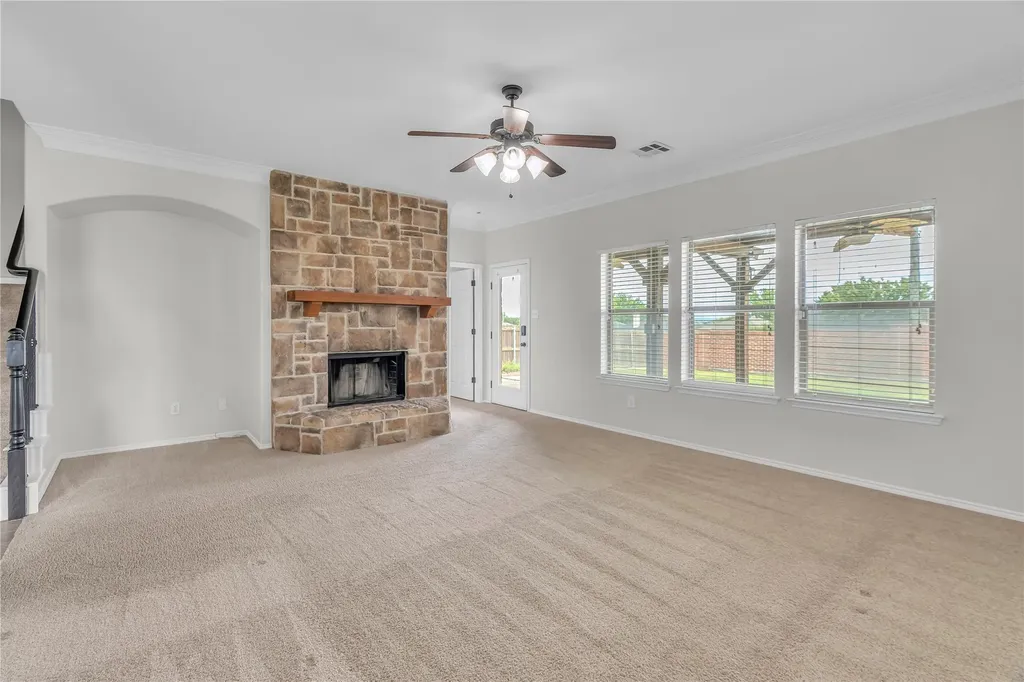 928 Casa Grandes Drive Arlington TX 76002