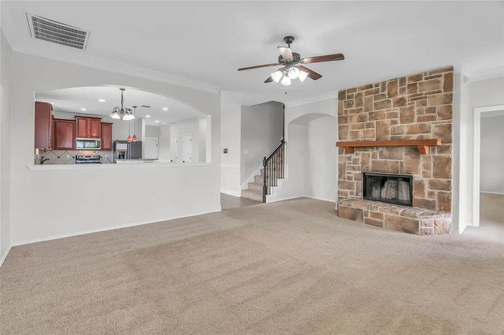 928 Casa Grandes Drive Arlington TX 76002