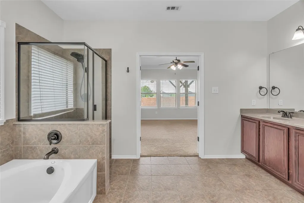 928 Casa Grandes Drive Arlington TX 76002