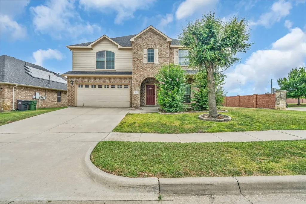 928 Casa Grandes Drive Arlington TX 76002
