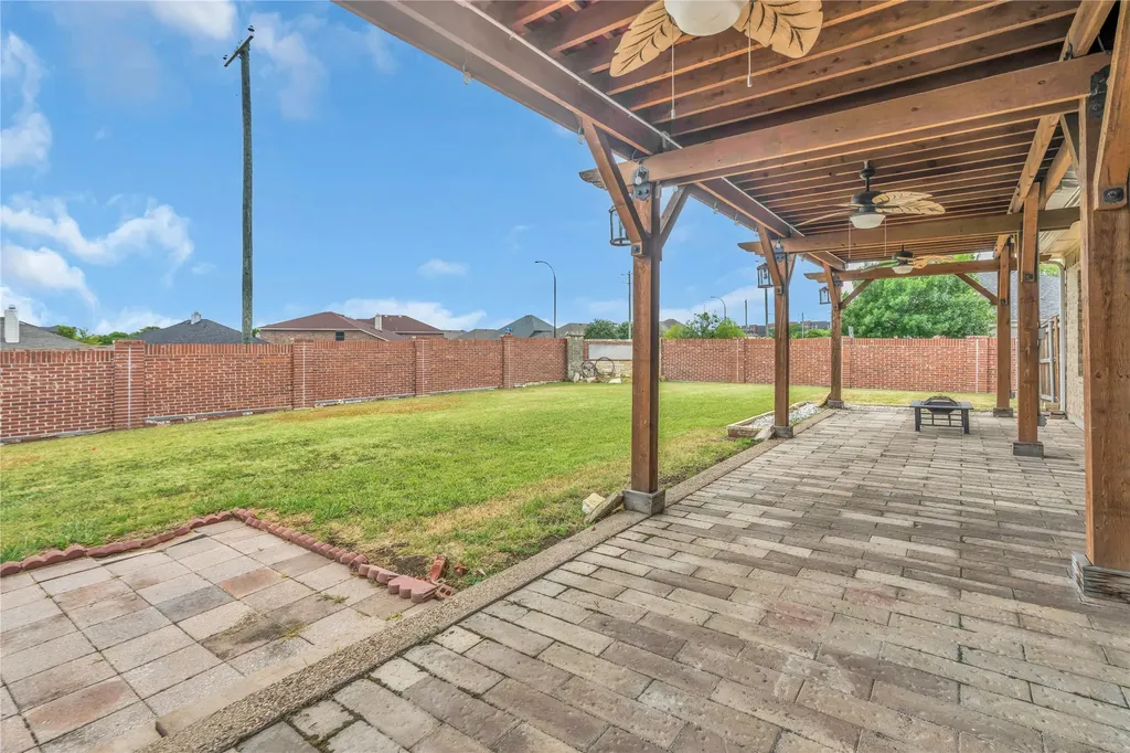 928 Casa Grandes Drive Arlington TX 76002