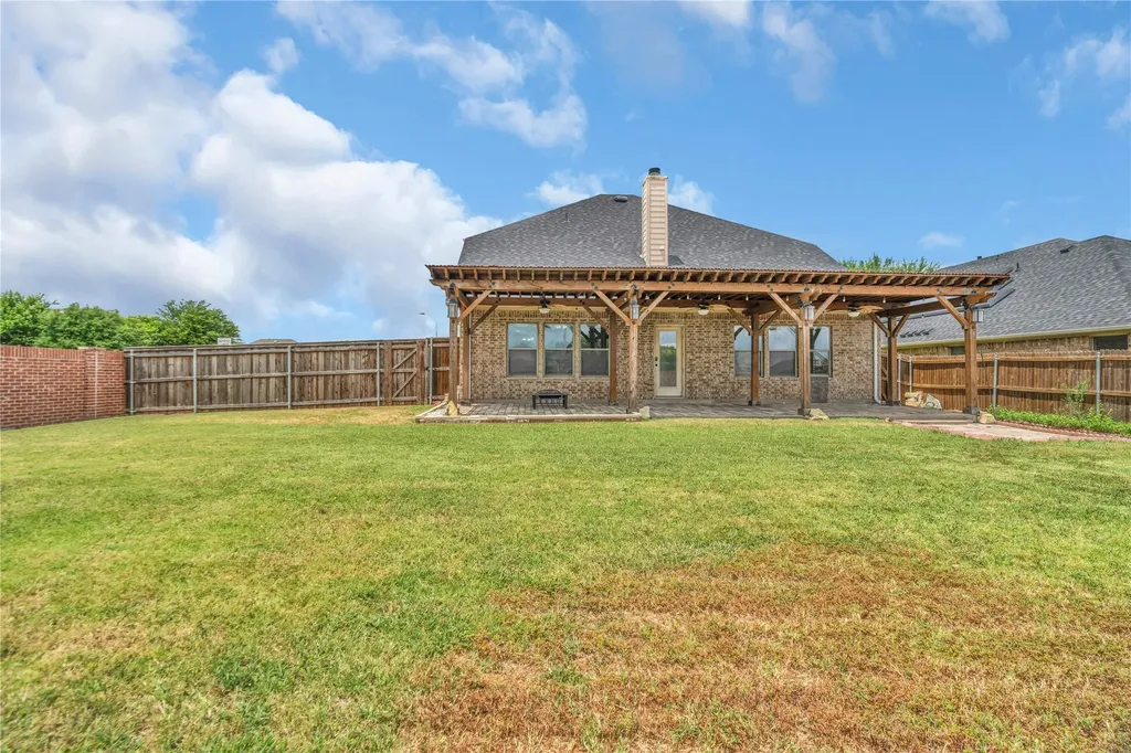 928 Casa Grandes Drive Arlington TX 76002